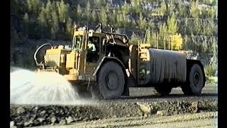 preview picture of video 'Caterpillar 631 Water Spreader / Sprengwagen, Sanierung Tagebau Lichtenberg, Germany,  22.09.1994.'