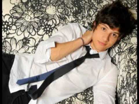 Chay Suede "Aos meus herois"