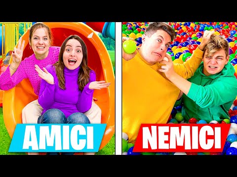 AMICI vs NEMICI AL PARCO GIOCHI! *3 TIPI DI AMICI*😈