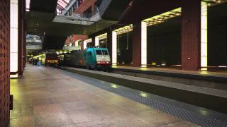 preview picture of video 'Antwerp Train Station Timelapse 2014'
