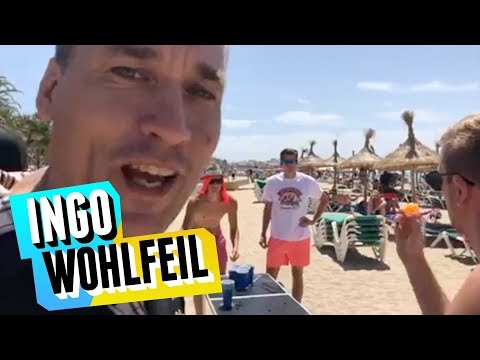 Beer Pong mit Andy Bar am Ballermann - Playa Games Teil 5