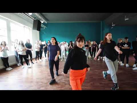 OPEN CLASS KATERINA SAFARIDOU TANZSCHULE WEISS