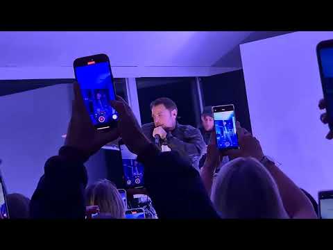 Fingo e Spingo live Tiziano Ferro