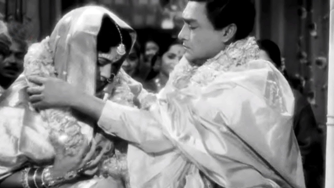 Wo Aurat Hai Jo Insano Ki Ye Ijjat Na Hoti Lyrics | Grihasthi | Mohammed Rafi | Ravi