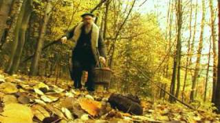 GATE Crasher - Dědeček (Oficiální videoklip) GATE Crasher - Dědeček (Oficiální videoklip)