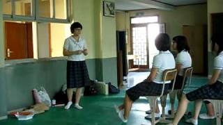 preview picture of video '2008.09.18(목)~ 성의여중 영어연극발표대회 연습 (English skit contest practice) #1'