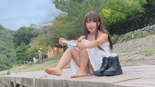 川辺でバタバタした生物と共演した