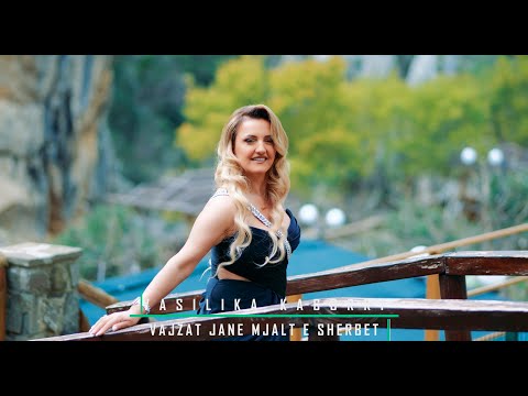 Vasilika Kacorri-Vajzat jane Mjalt e Sherbet_4k Clip
