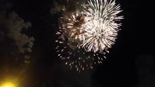 preview picture of video '4th of July Fireworks Finale, Clear Lake Iowa, 2012'