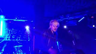 H.e.a.t. - Intro + Bastard of Society @ Legend Milan