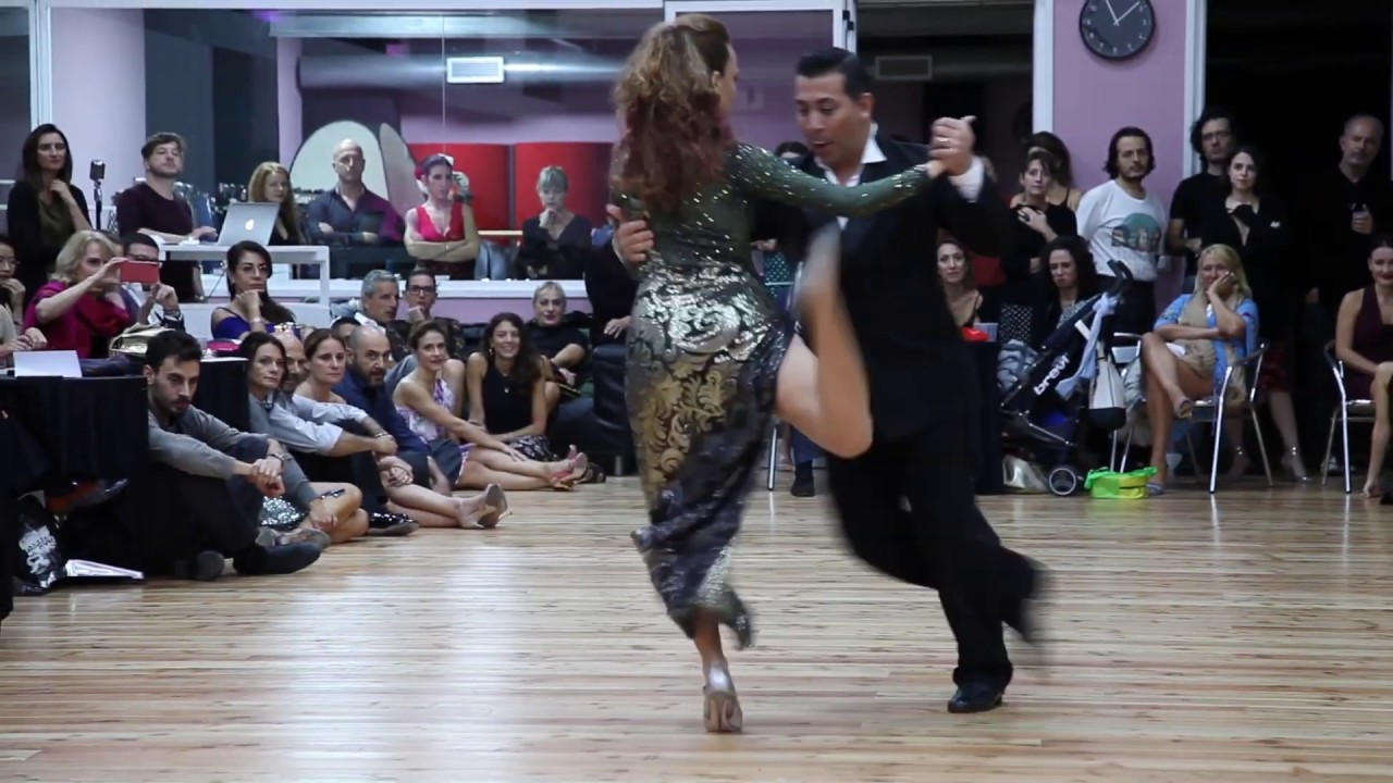 Daniel Oviedo y Mariana Casagrande  - Ríe Payaso