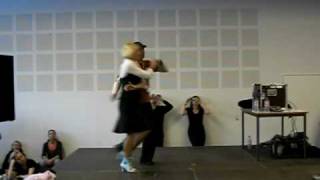 SalsaInMarburg.de: Pedro Gomez Partnerwork on1 Intermediate Frankfurt goes Salsa 2009 different angle