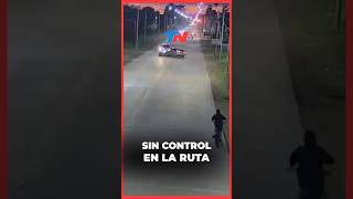 Perdió el control de su auto, se cruzó de carril y chocó de frente con una camioneta