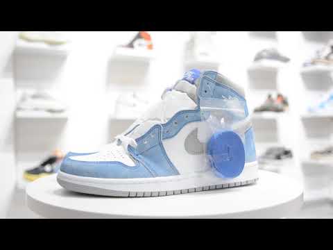 Air Jordan 1 Retro High OG Hyper Royal