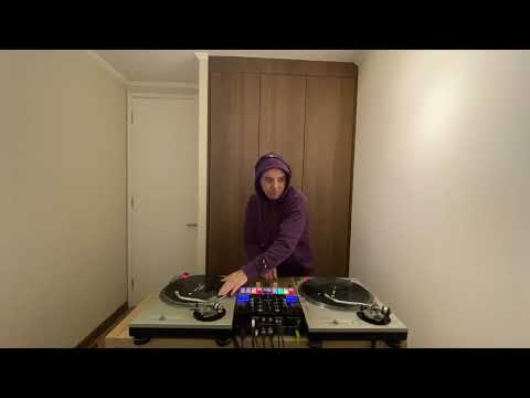 Set Hip hop, R&B, NeoSoul, Funk.