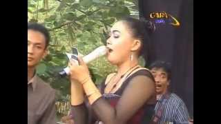 Download lagu HIDUP DIANTARA DUA CINTA   GAVRA mp3