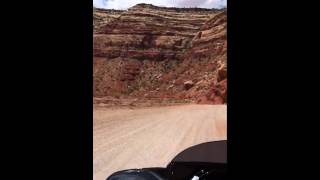 preview picture of video 'Moki Dugway on a Harley, A hell road'