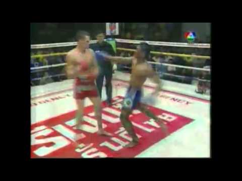 Robert "Terminator" vs Soren Monkongtong @ Channel 7 Stadium 2007