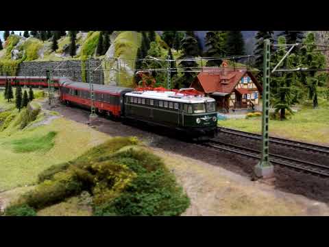 Trenini in mostra a carnate 2022 - Treni Austriaci