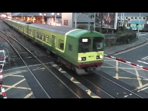 Bray Level Crossing - IE 8500 Class Dart Train