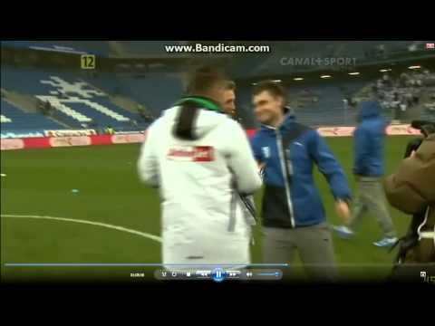 Reakcja Łukasza Trałki na doping kibiców Legii.