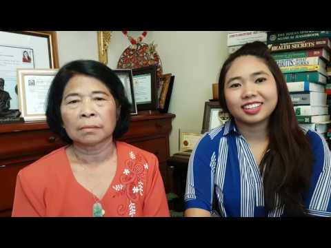 สาวแสดงให้เห็น clit ตื่นเต้น กาดที่มีความอ่อนแอ