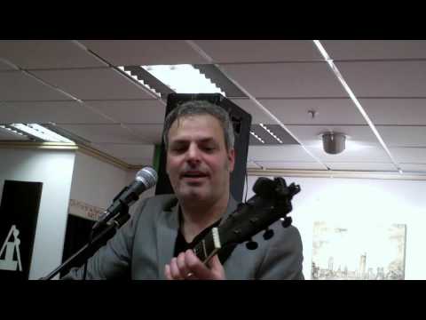 Rolf Arno Specht  singt im MARLER KUNSTSTERN IMAG0001