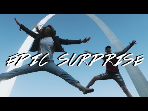 GIRLFRIENDS SURPRISE EACH OTHER FOR ANNIVERSARY | 3 YEARS!