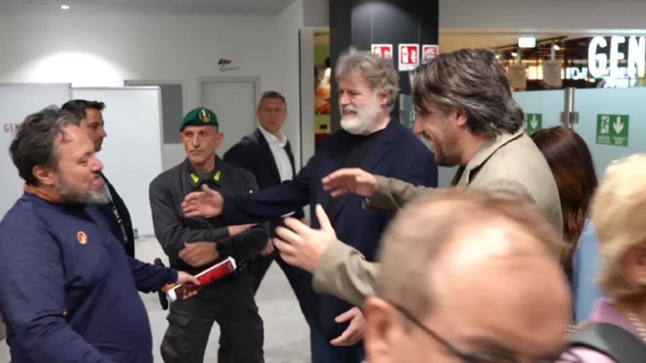 Caso Flottila, Carotenuto (M5S) torna in Italia dopo l'arresto in Israele