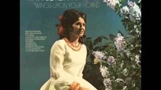 Loretta Lynn -- Wings Upon Your Horns