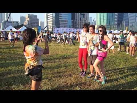 Jodilly and Katarina of Asia's Next Top Model Cycle 2 with their Filipino fans