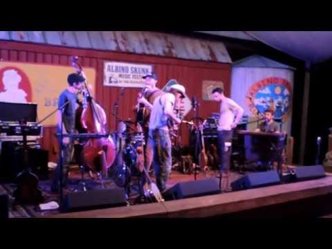 DSCN0807 Poor Old Shine (Parsonsfield) at 2014 Spring Skunk --