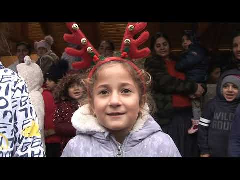 Partida Romilor Valcea aduce cadouri in Caineni, Racovita si Calimanesti