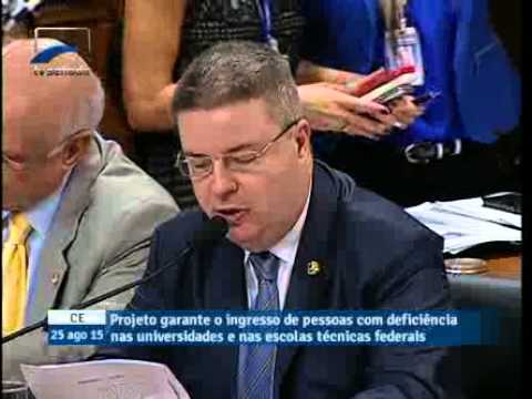 Senado inclui pessoas com deficiência na lei de cotas para universidades e escolas técnicas federais