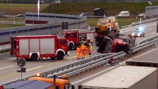 Download Lagu Sittensen: LKW-Unfall im Auffahrtsbereich der A1 - Fahrer eingeklemmt (DOKU) Thumbnail