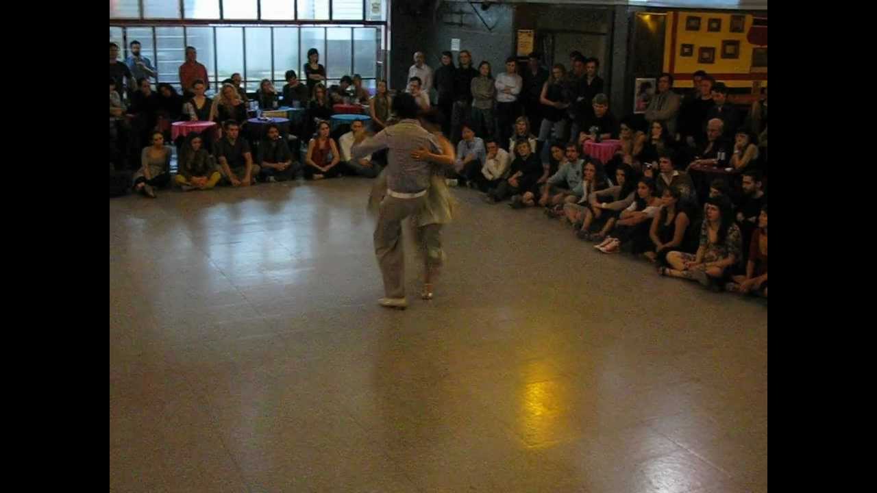 DANA FRÍGOLI y ADRIÁN FERREYRA en ¡Viva la Pepa! milonga  (1/4)