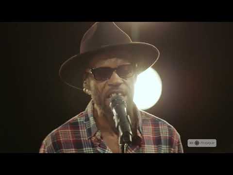 Valaire - By my side avec Alan Prater