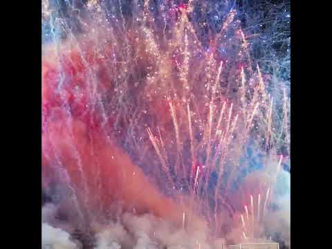 "Hermoso recibimiento de La Rexixtenxia Norte - Independiente Medellín vs Atlético Nacional" Barra: Rexixtenxia Norte &bull; Club: Independiente Medellín