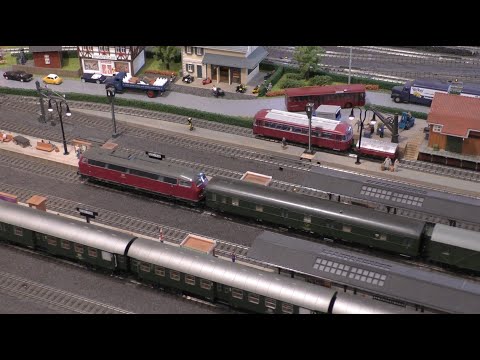 Modelleisenbahn Büren: Ein Sommertag in den 1960ern