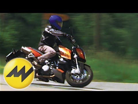 Test KTM 990 Super Duke Tim Schrick testet für Moto