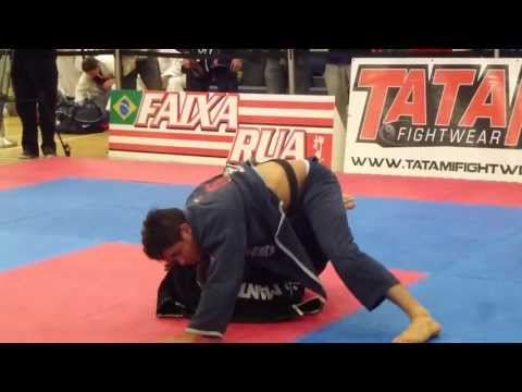 BJJ Pro Cup 2013 - Black Adult - Under 82kg - Max Campos vs Douglas Mayer
