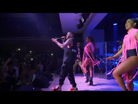 El Chacal calienta la entrada en New Jersey presentado por Robertico #elchacal