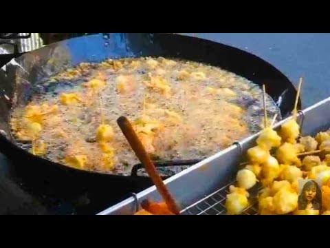Natural Life In Cambodian Market - How Cambodian Selling Food In The Market