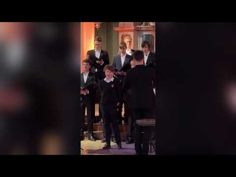 ZwoZwoEins und Henrik Brandstetter: „Gegrüßt seist du Maria“ 