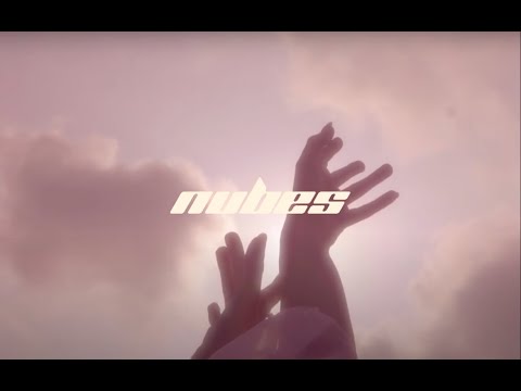 Nicole Horts - Nubes