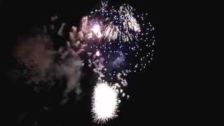 preview picture of video 'July 4th 2014 Fireworks - Peekskill NY (complete show)'