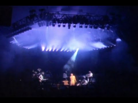 GENESIS - Keep it dark / It's gonna get better (live in Birmingham - 3rd night, 27/02/1984)