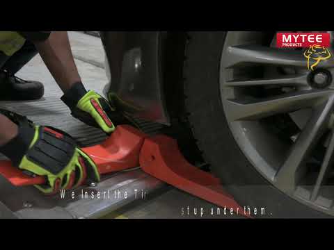 How to Place Tire Skates before Car is Loaded onto a Flatbed