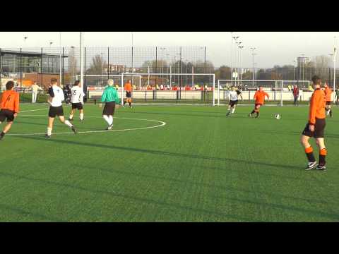 5 nov 2011 VV De Meern 8 - DWSV 2 com 9-4, goede redding Hans