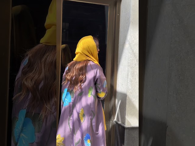 عبايه ملونة